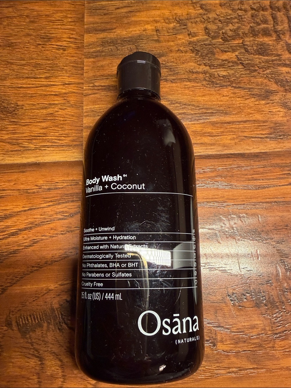Osāna Vanilla + Coconut Body Wash - Black Bottle. New